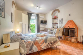 DiegHouse - Monolocale con cortile in corte lombarda vicino al Centro Monza